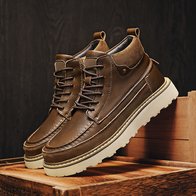 Leather Work Boots - أحذية رجالية بنية اللون مبطنة بالصوف